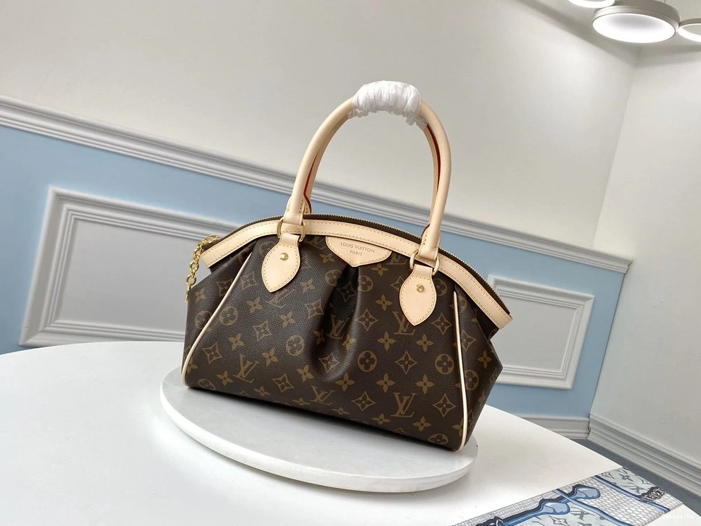 LOUIS VUITTON TIVOLI 1231